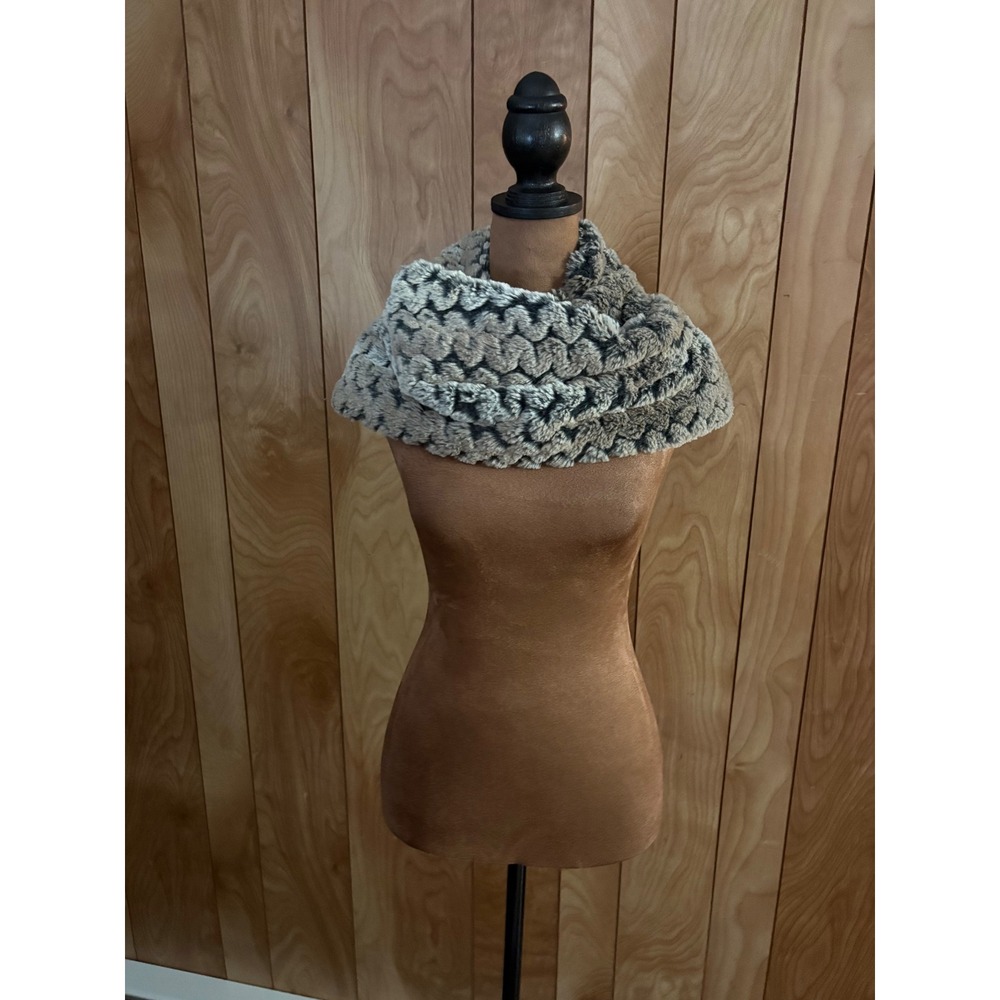 Anthropologie Faux Fur Infinity Scarf Grey Beige Animal Pattern Winter Cowl